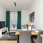 Hotel Radzyminska East By Renters
