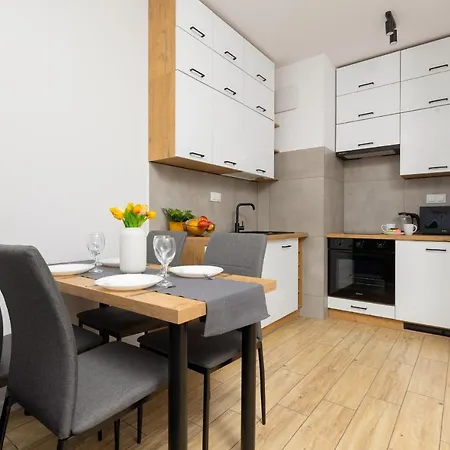 Radzyminska East By Renters * Varsovie